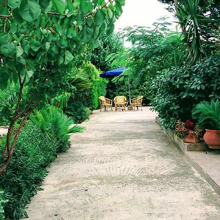 Lovely 2-Bedroom Apartment At Greek Riviera Vári Ngoại thất bức ảnh