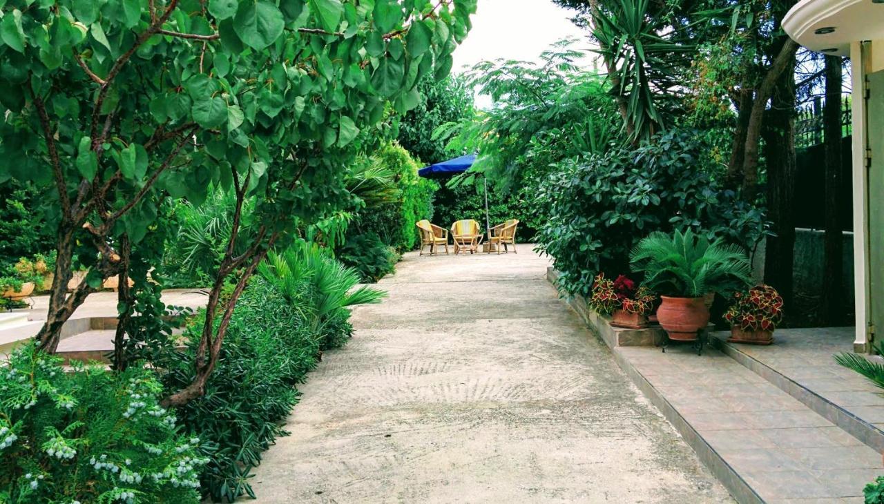 Lovely 2-Bedroom Apartment At Greek Riviera Vári Ngoại thất bức ảnh